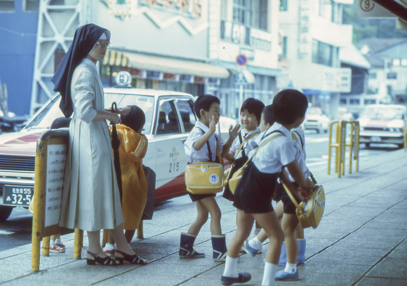 I didn't expect Catholic school kids in Japan